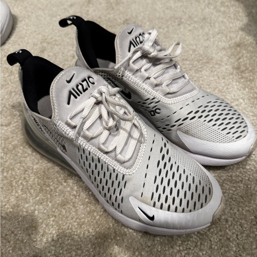 Nike White and Black Sneakers